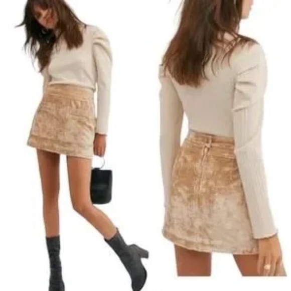 Free People Dresses & Skirts - Free People Crushed Velvet mini skirt size 2